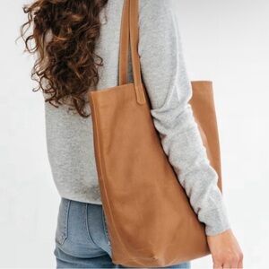 BAGGU leather bag